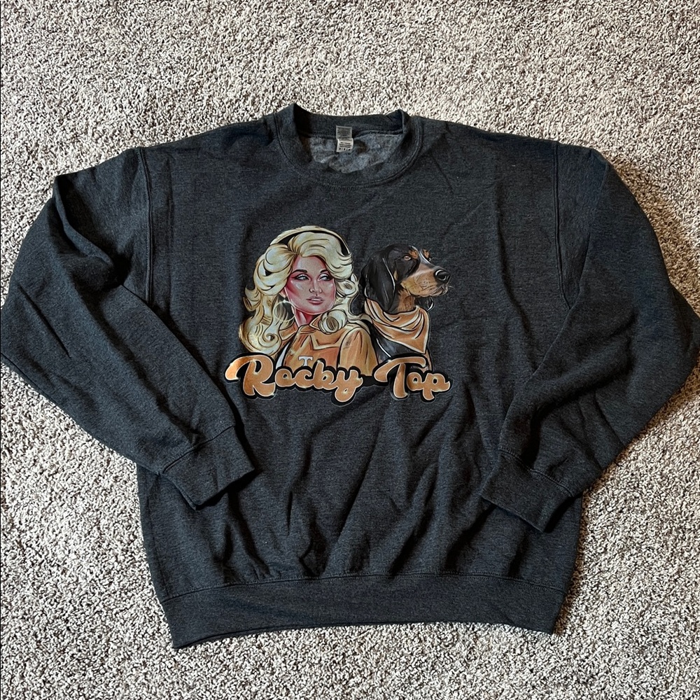 Gildan Charcoal Graphic Crew Neck Sweater - Dolly Parton - Tennessee - Rocky Top